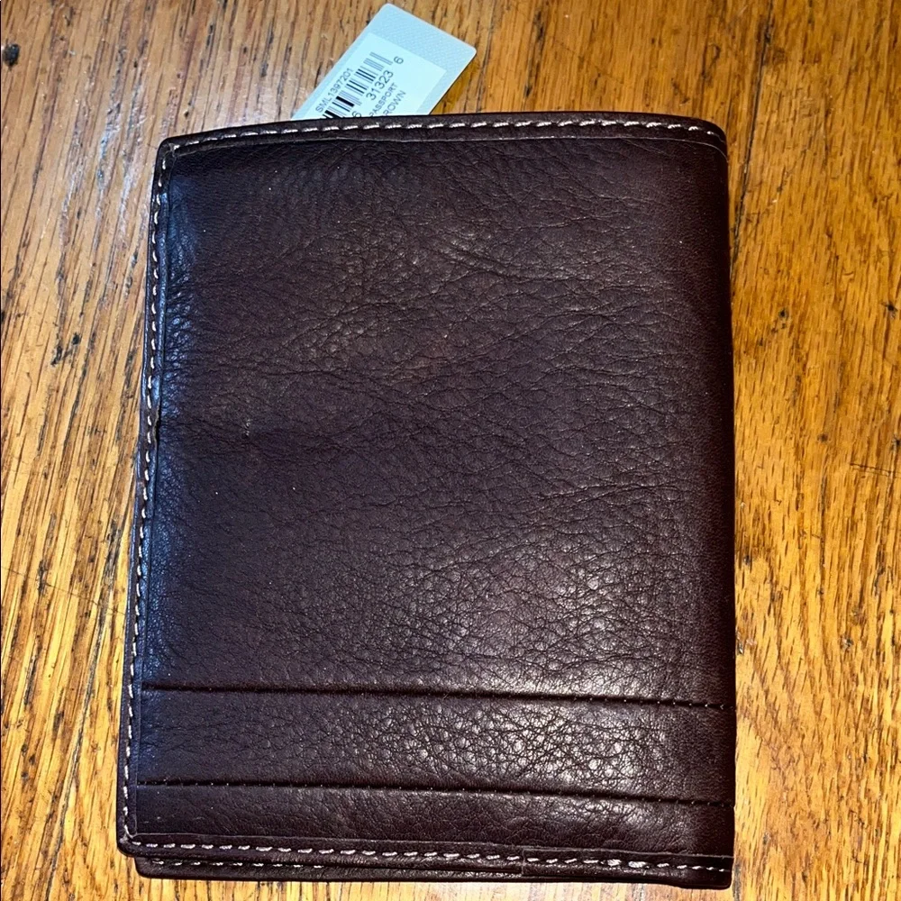 NWT Fossil Lufkin Dark Brown Soft Leather Passport Card Holder Wallet - Picture 6 of 16